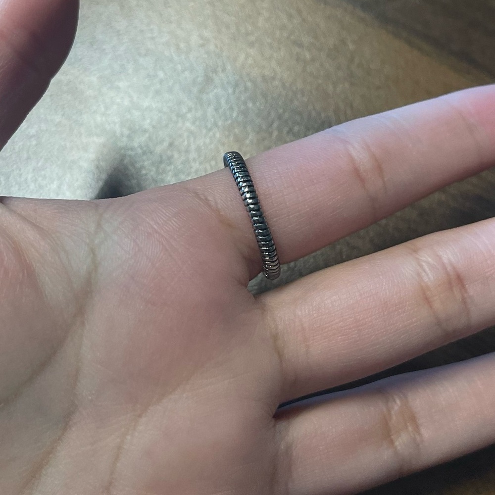 Statement Wired Silver Tone Flower Ring - image 3